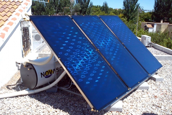 panel solar en patio arriba